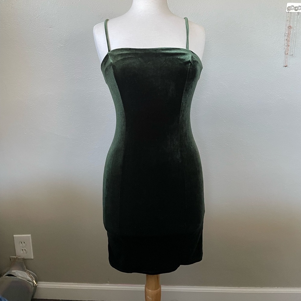 Forever 21 Green Velvet Dress
